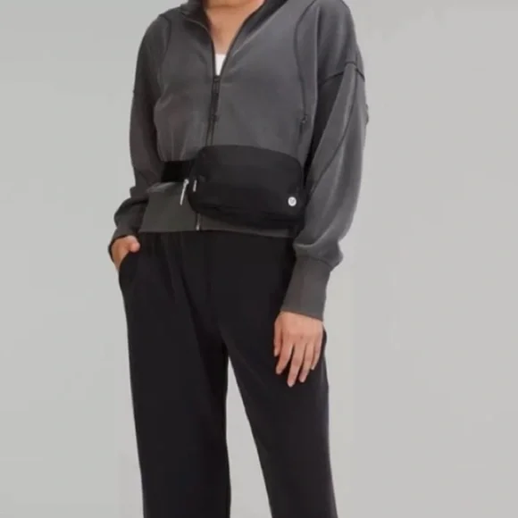 Lululemon Everywhere Belt Bag Black NEW With TAGS - Picture 3 of 12